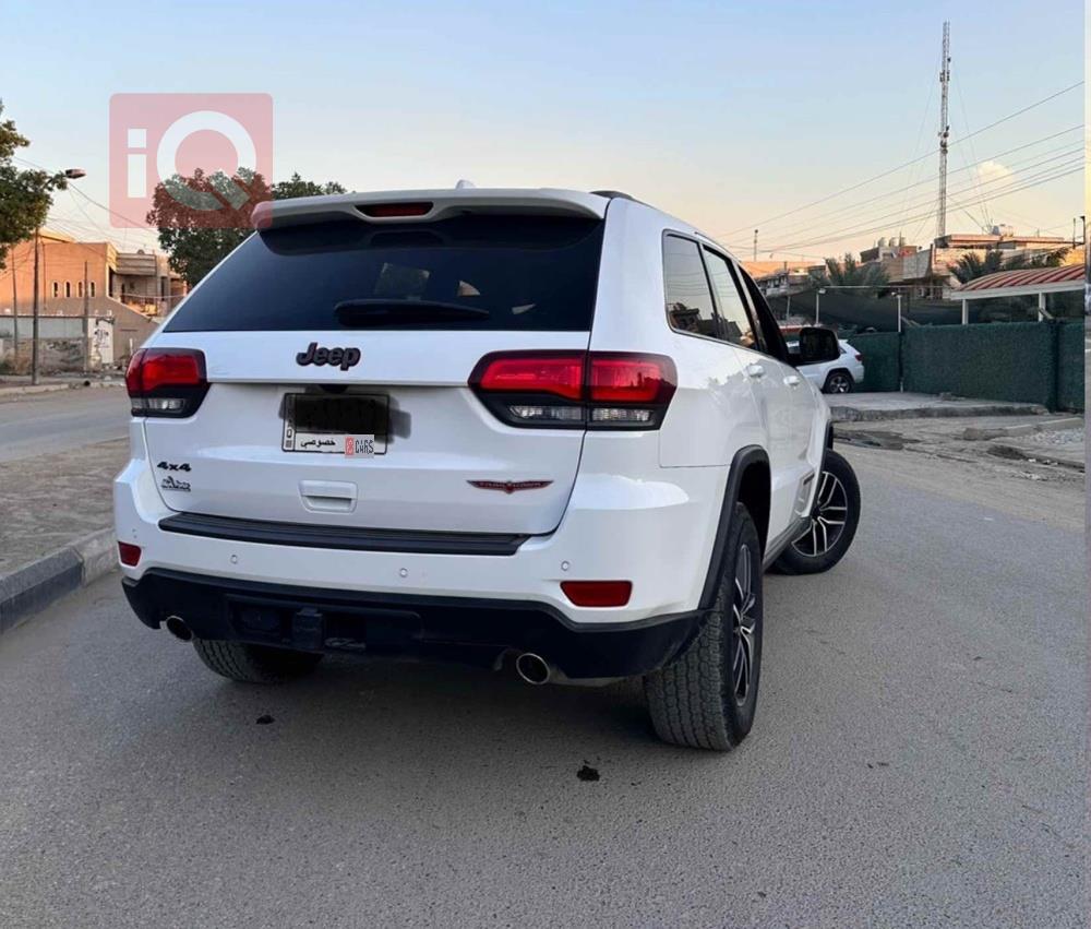 جیپ گراند شیرۆکی